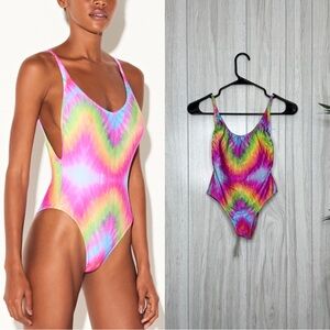 NWT Triya Maio Sereia Rainbow Tie Dye Low Scoop Back One Piece Swimsuit size XS
